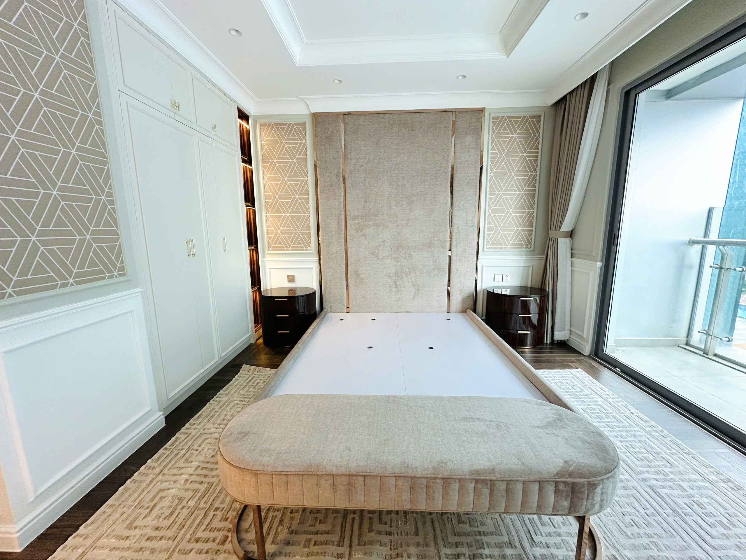 VINCOM DONG KHOI, DISTRICT 1, 3 BEDROOMS, FULLY FURNISHED image