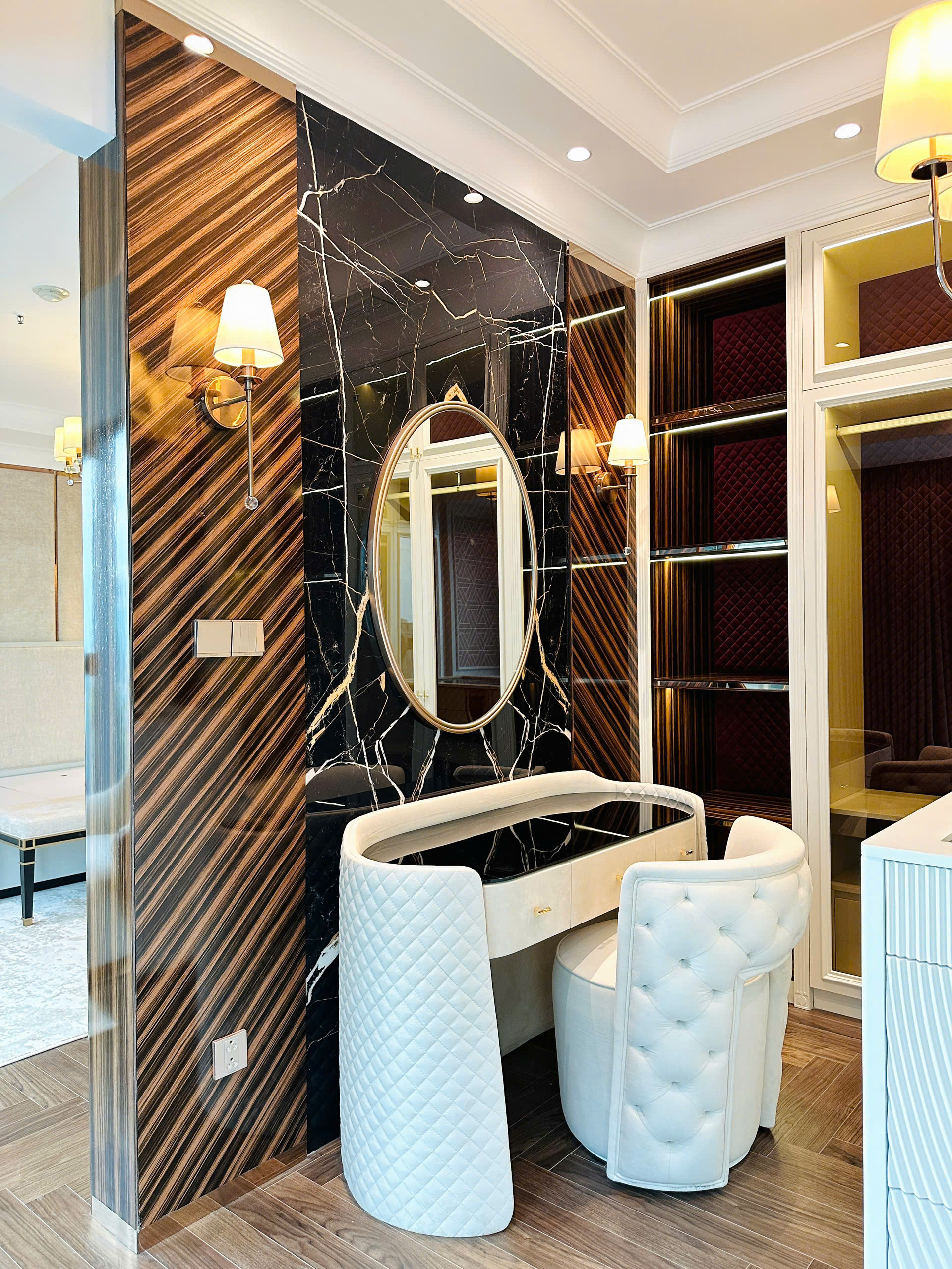 VINCOM DONG KHOI, DISTRICT 1, 3 BEDROOMS, FULLY FURNISHED image