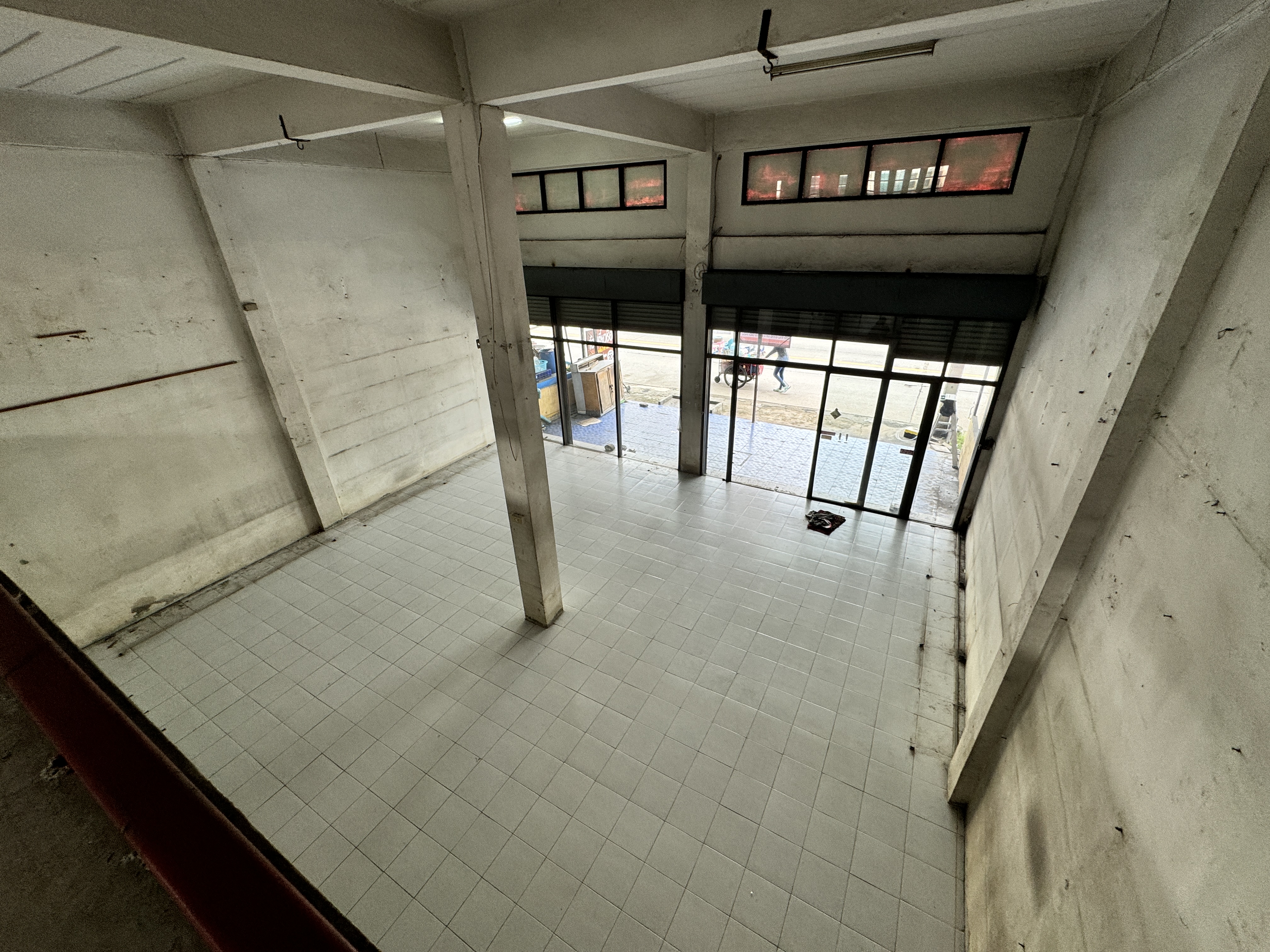 ขายอาคารพาณิชย์ 3.5 ชั้น  2 คูหา 32 ตร.ว.  ซอย. นาวงประชาพัฒนา  แขวงสีกัน เขตดอนเมือง image