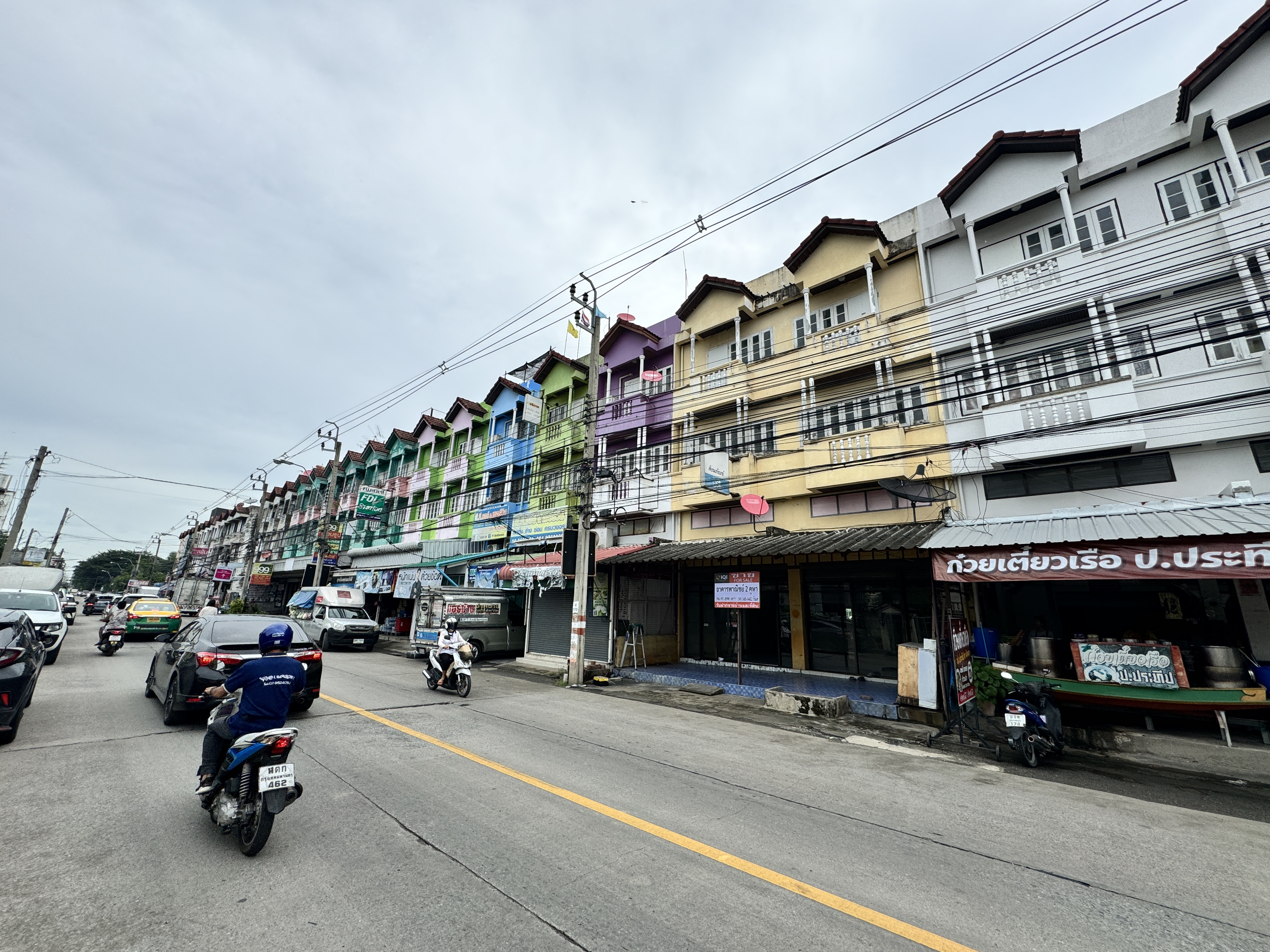 ขายอาคารพาณิชย์ 3.5 ชั้น  2 คูหา 32 ตร.ว.  ซอย. นาวงประชาพัฒนา  แขวงสีกัน เขตดอนเมือง image