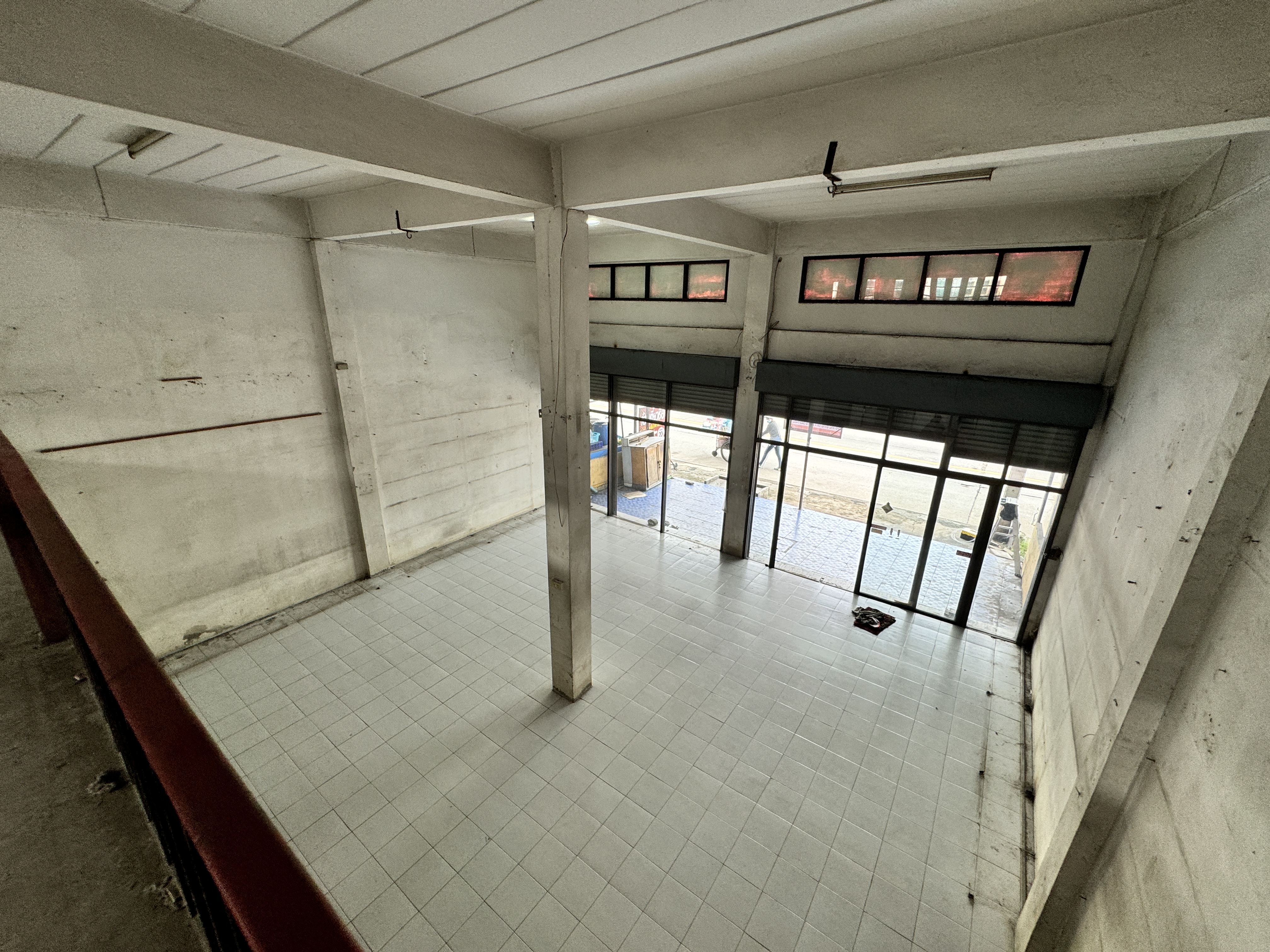 ขายอาคารพาณิชย์ 3.5 ชั้น  2 คูหา 32 ตร.ว.  ซอย. นาวงประชาพัฒนา  แขวงสีกัน เขตดอนเมือง image