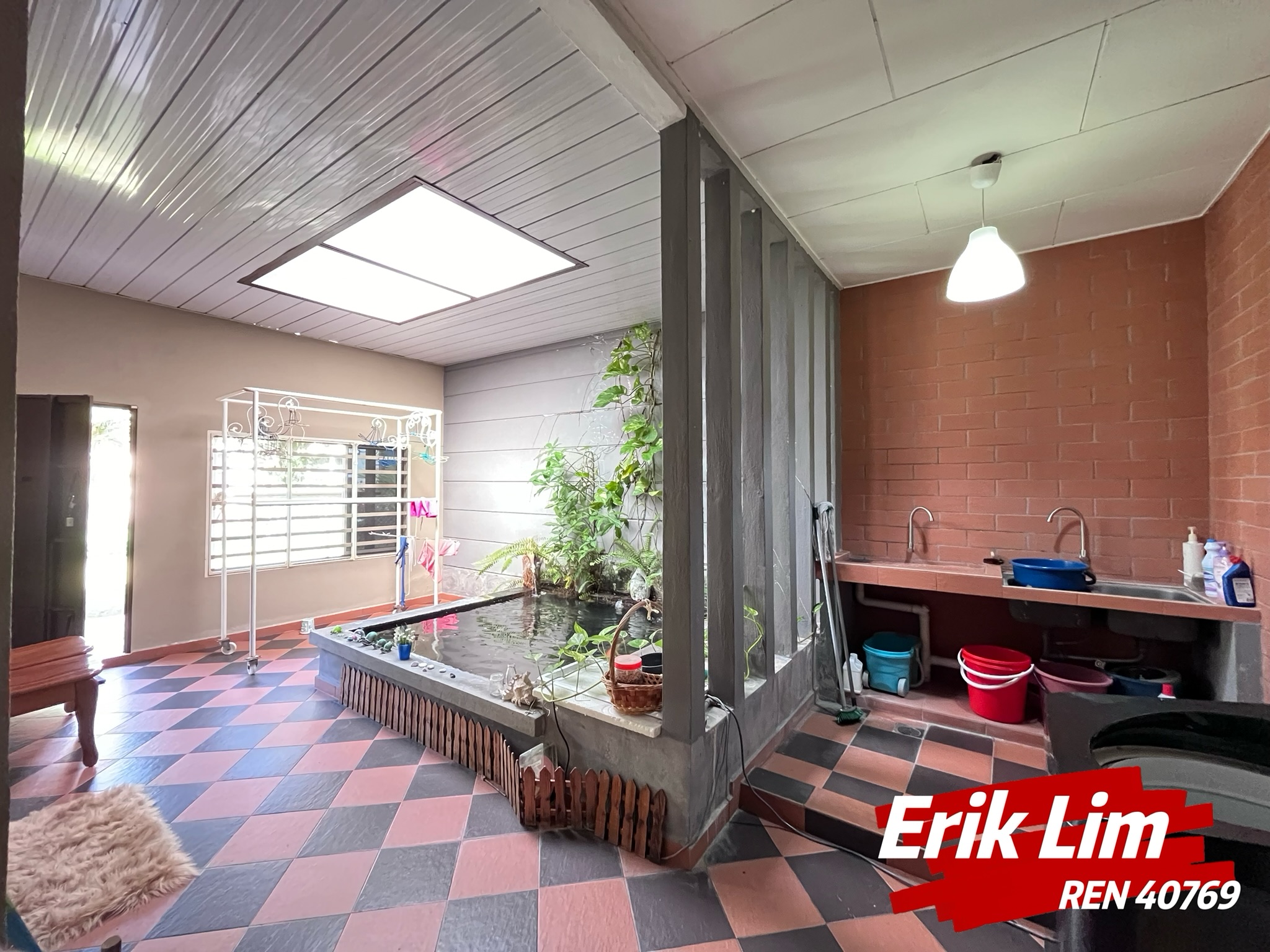 Bandar Laguna Merbok image