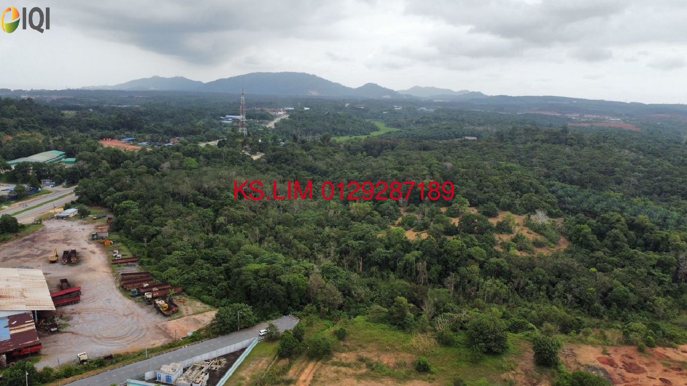 Sungai Karang Kuantan , Second lot from Main Road With Reserved Access Road. image