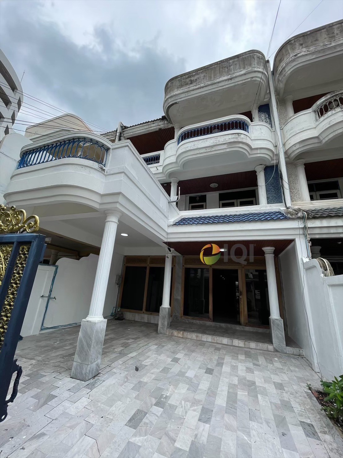 Good condition of Townhouse for sale behind central pinko image