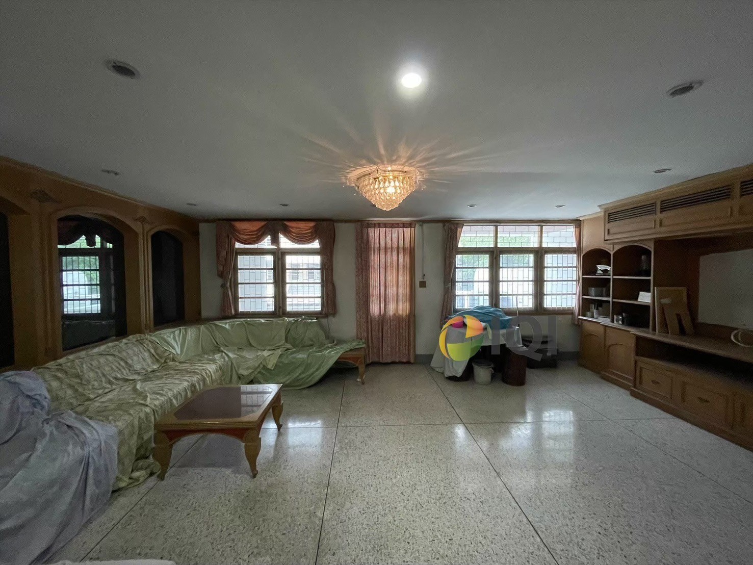 Good condition of Townhouse for sale behind central pinko image