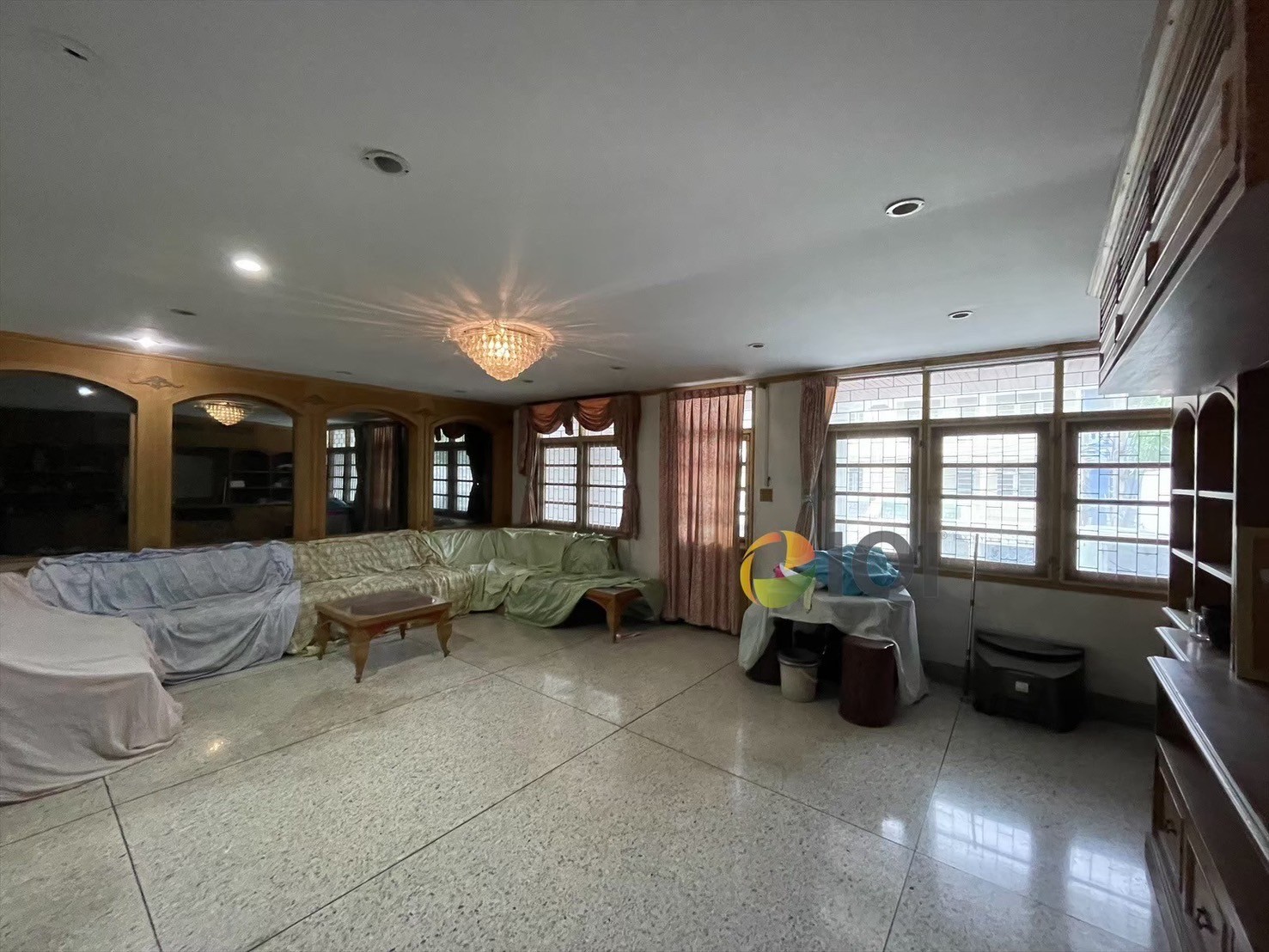 Good condition of Townhouse for sale behind central pinko image