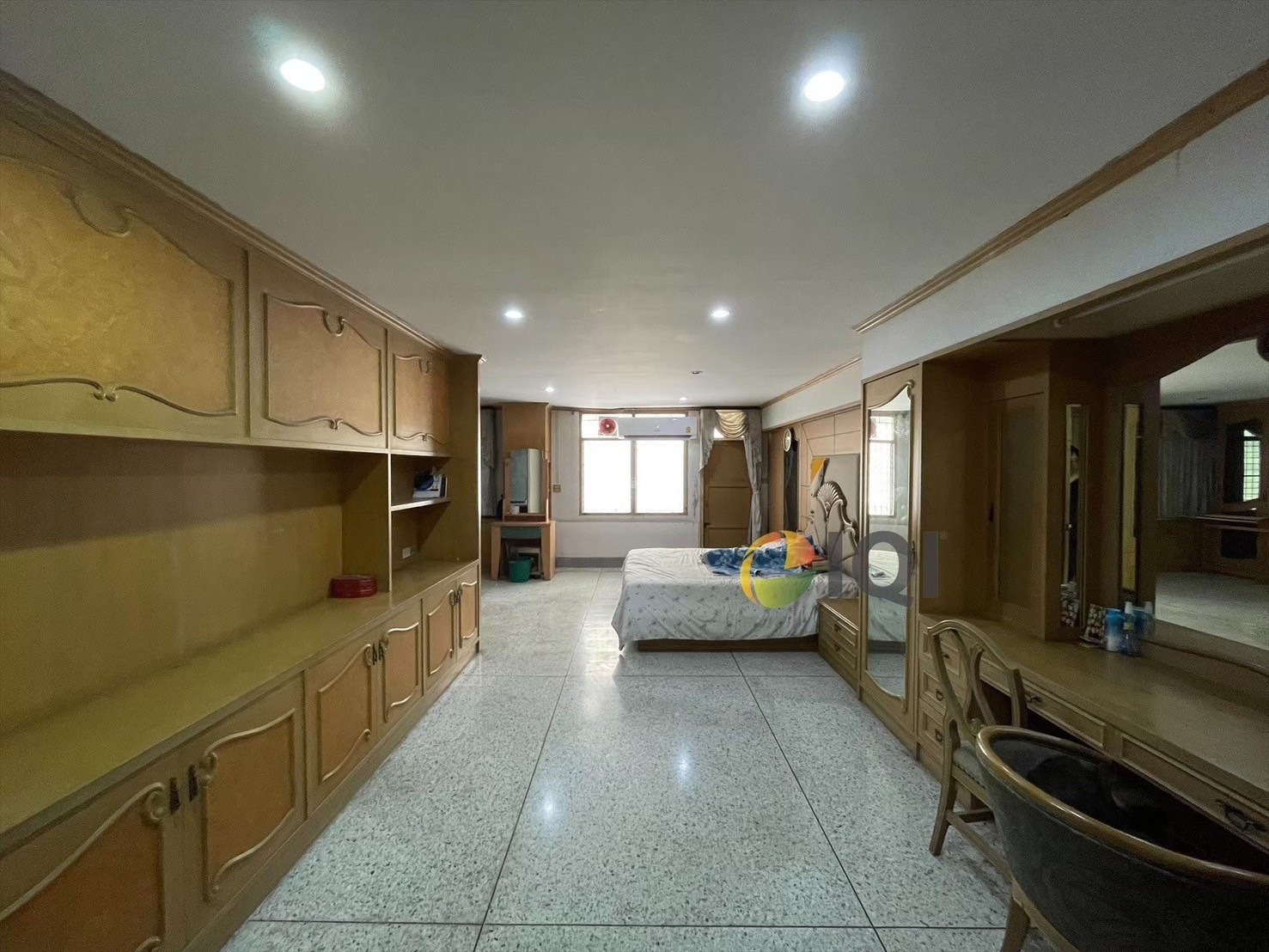 Good condition of Townhouse for sale behind central pinko image