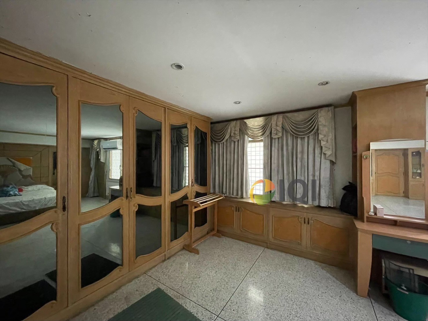 Good condition of Townhouse for sale behind central pinko image