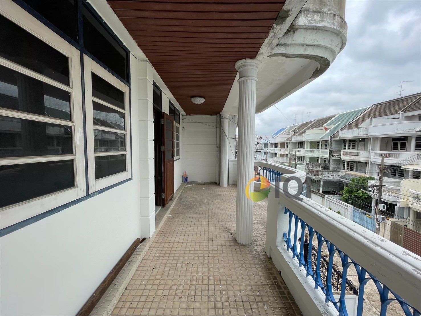 Good condition of Townhouse for sale behind central pinko image