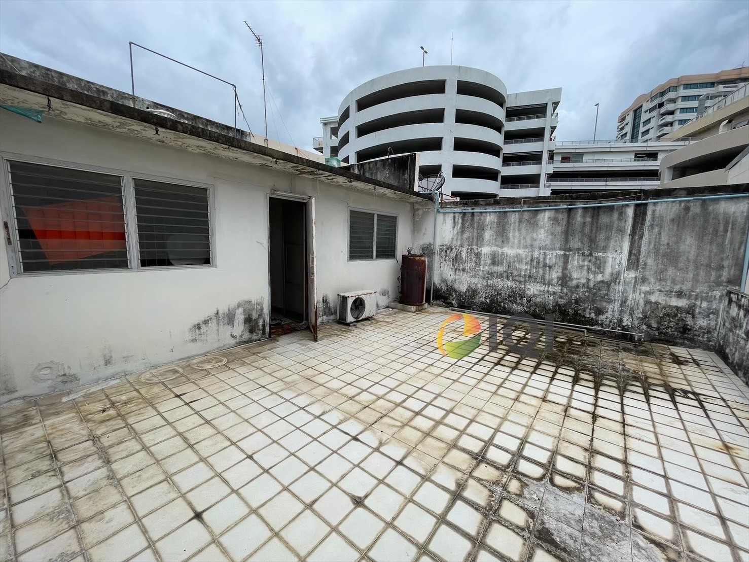 Good condition of Townhouse for sale behind central pinko image