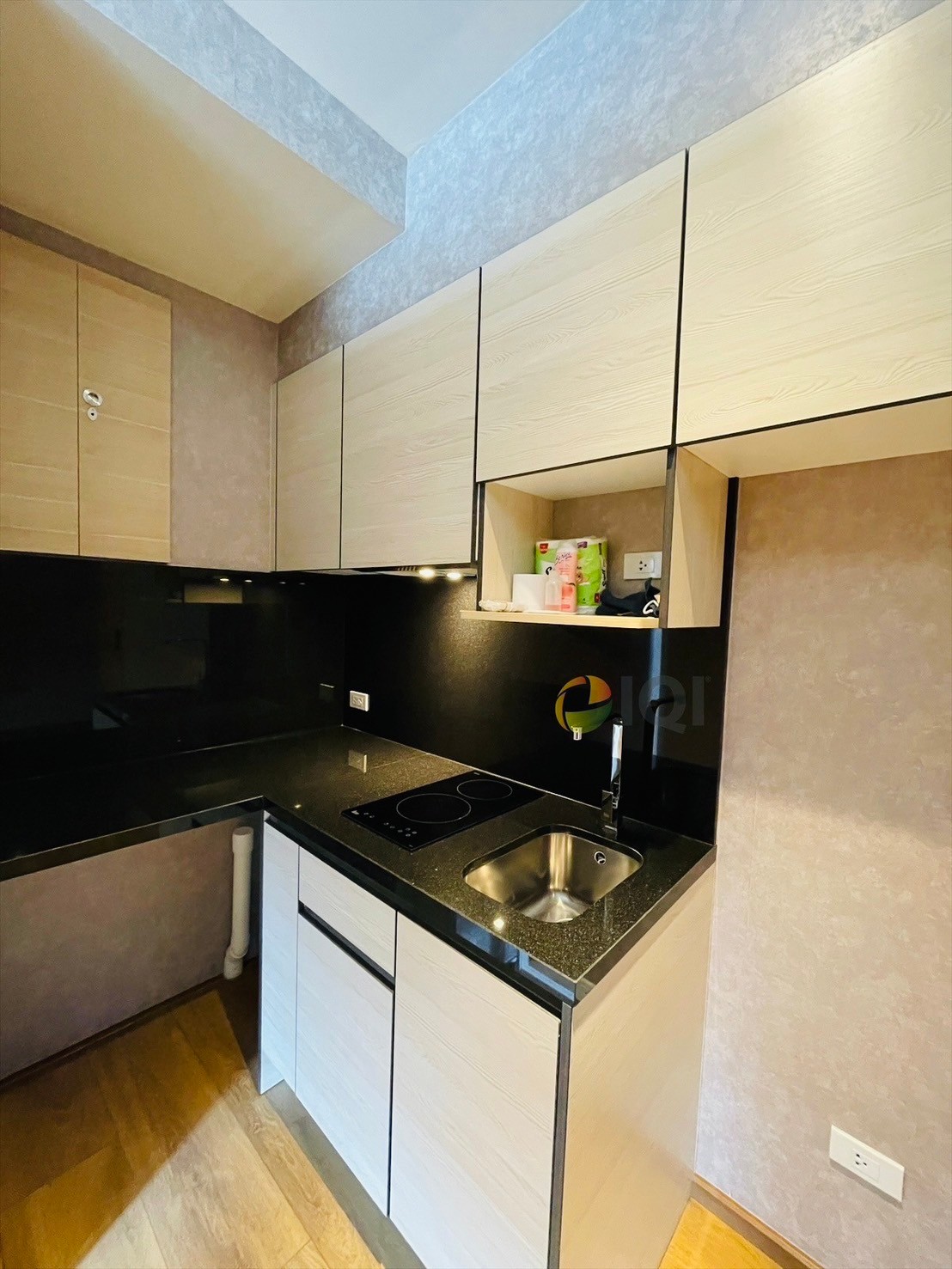 Condo for sale Park 24 Sukhumvit Soi 24  Near BTS Phrom Phong image