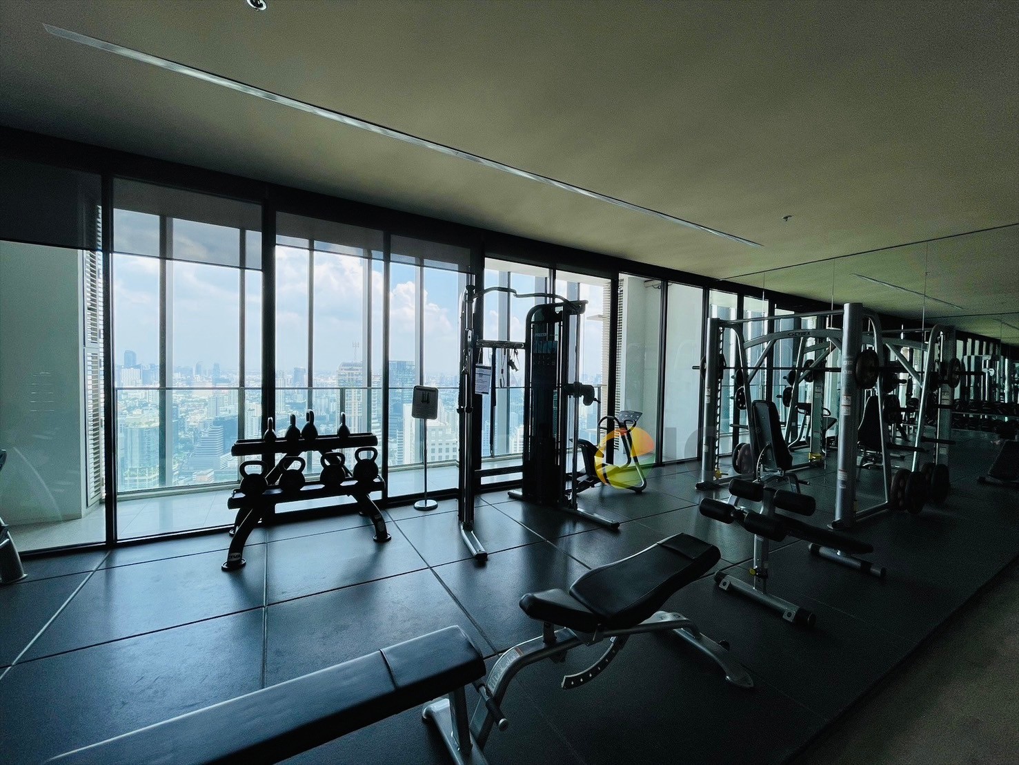 Condo for sale Park 24 Sukhumvit Soi 24  Near BTS Phrom Phong image