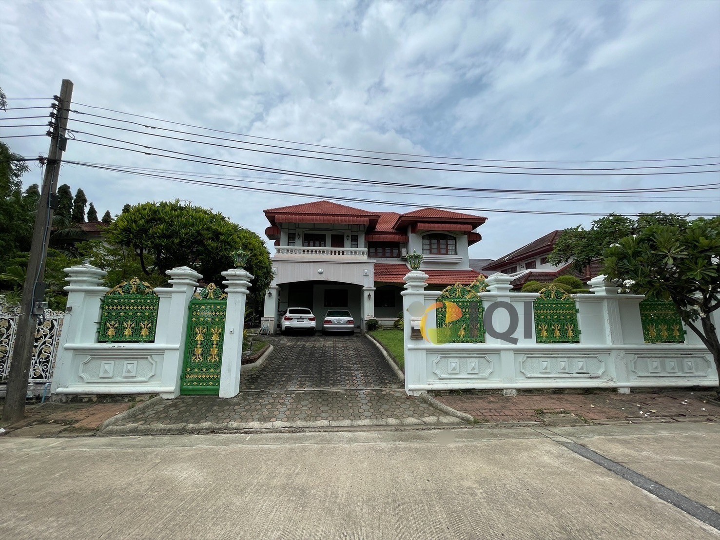 2-storey detached house for sale, Ladawan Village, Srinakarin, project front next to the BTS Sri Bearing Station image
