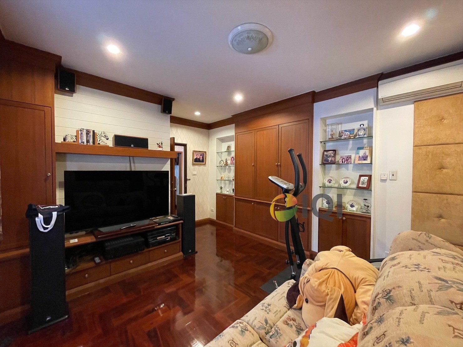 2-storey detached house for sale, Ladawan Village, Srinakarin, project front next to the BTS Sri Bearing Station image