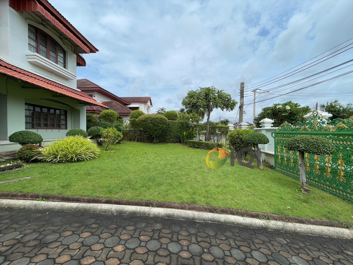 2-storey detached house for sale, Ladawan Village, Srinakarin, project front next to the BTS Sri Bearing Station image