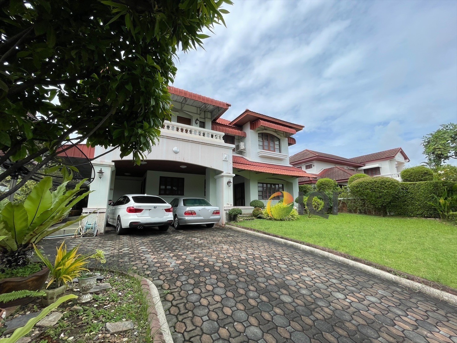 2-storey detached house for sale, Ladawan Village, Srinakarin, project front next to the BTS Sri Bearing Station image