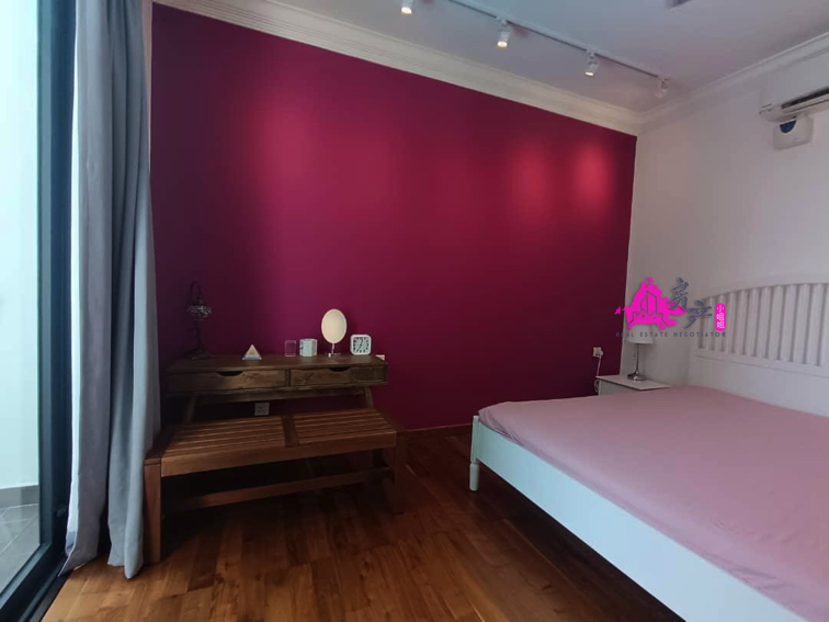 Fully Furnished Jesselton Residences Condominium Suria shopping Mall Kota Kinablu Town image