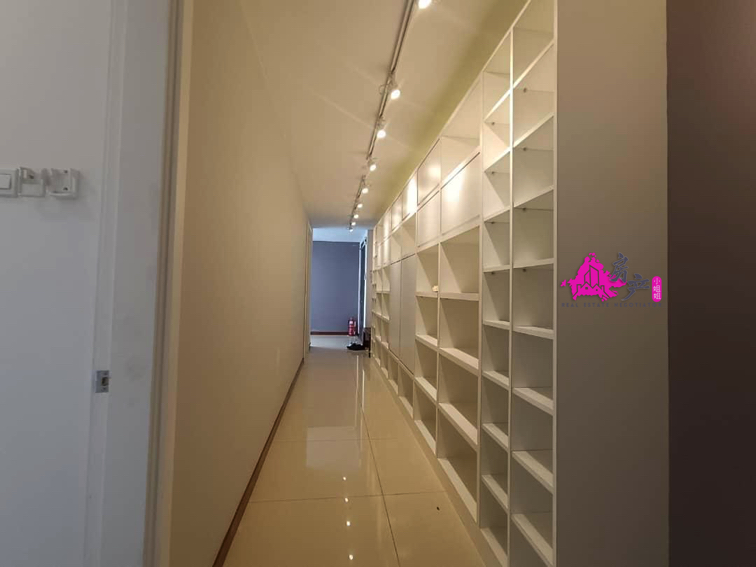 Fully Furnished Jesselton Residences Condominium Suria shopping Mall Kota Kinablu Town image