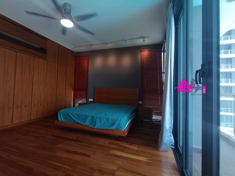 Fully Furnished Jesselton Residences Condominium Suria shopping Mall Kota Kinablu Town image