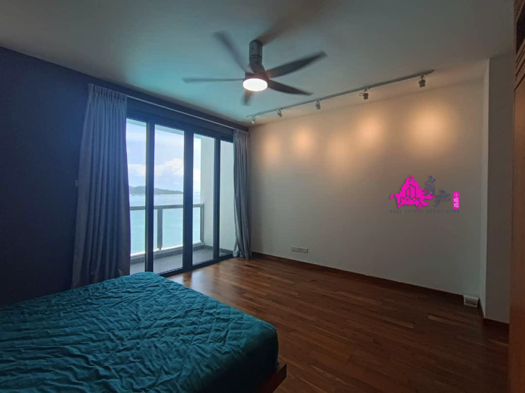 Fully Furnished Jesselton Residences Condominium Suria shopping Mall Kota Kinablu Town image