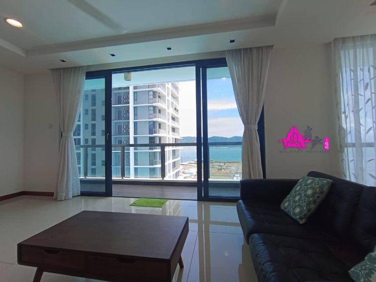 Fully Furnished Jesselton Residences Condominium Suria shopping Mall Kota Kinablu Town image