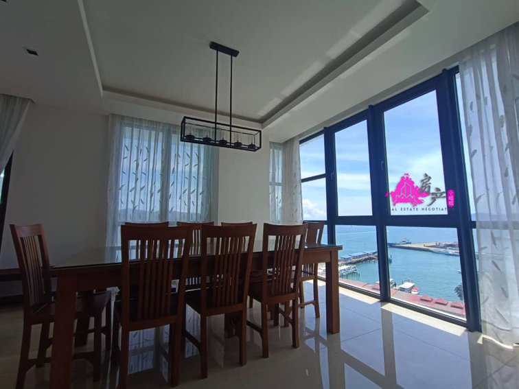 Fully Furnished Jesselton Residences Condominium Suria shopping Mall Kota Kinablu Town image