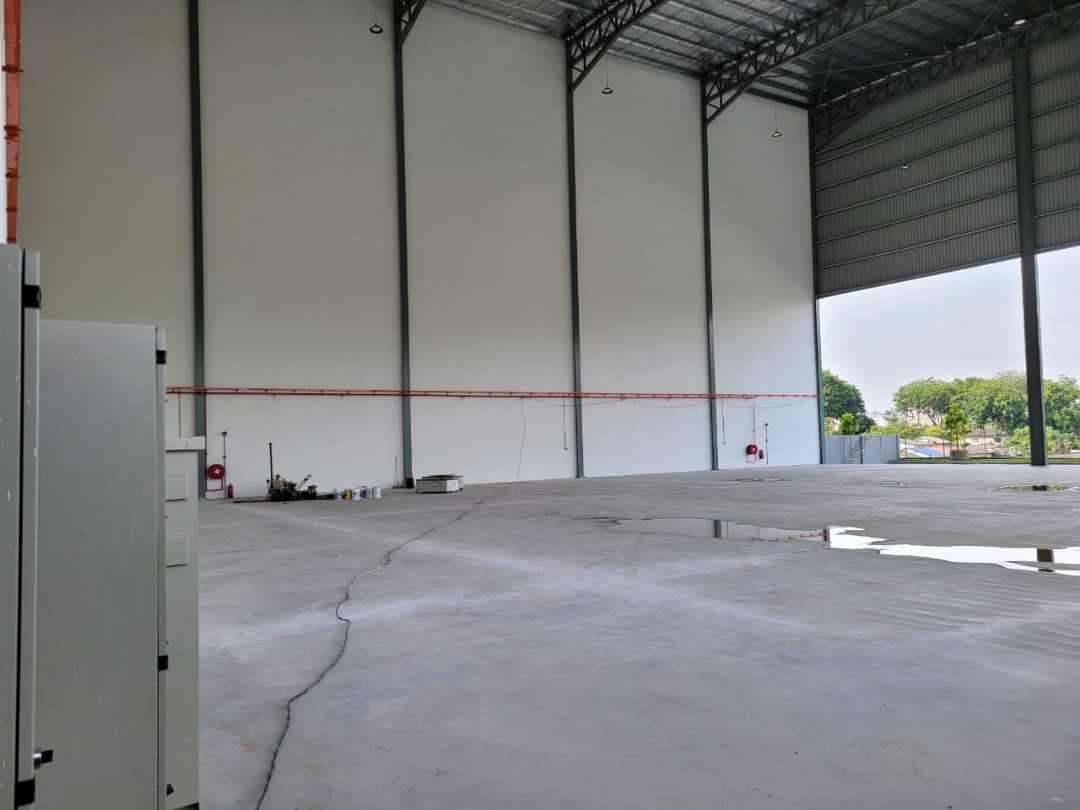 Kawasan Perindustrian Kampung Baru Balakong Semi D Factory For Sale image