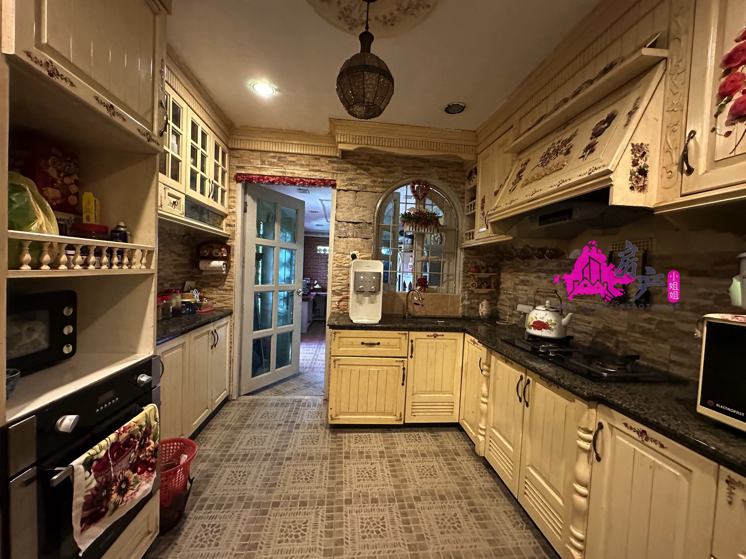 Taman Far East image