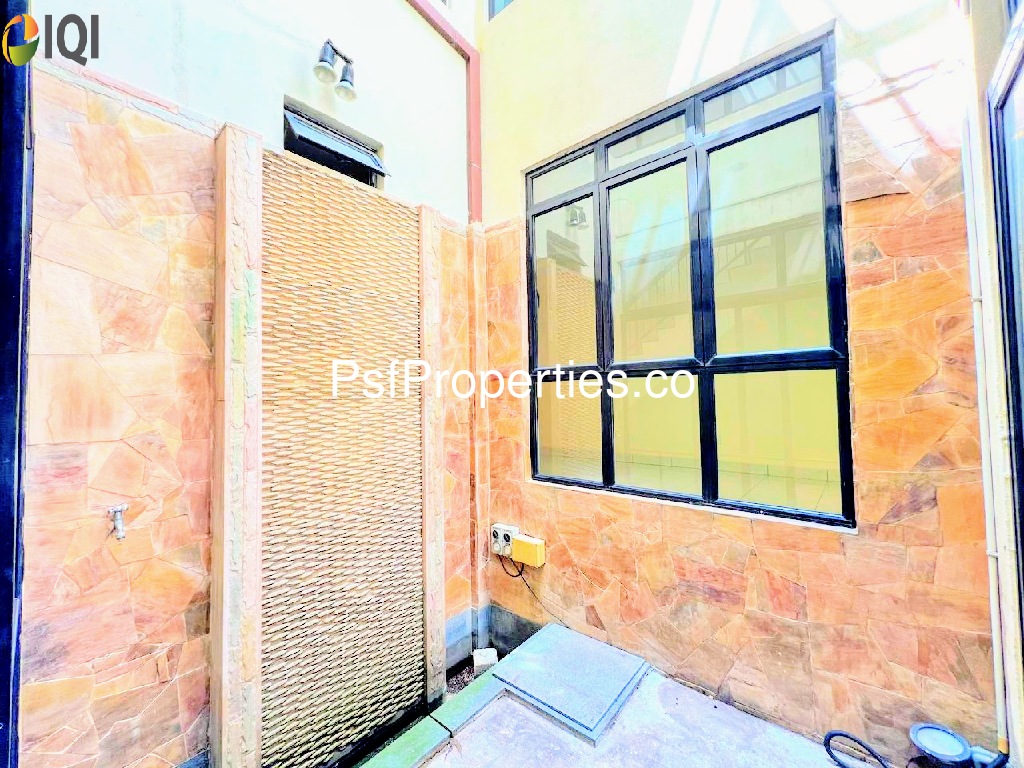 Bukit Jelutong image