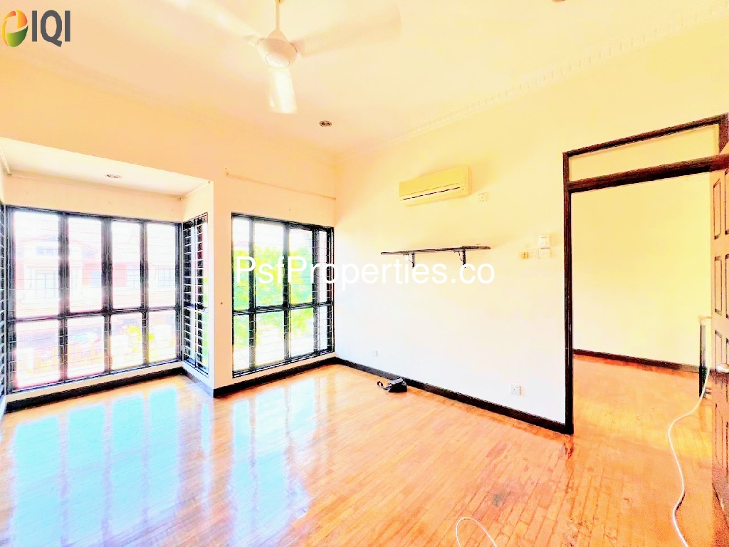 Bukit Jelutong image