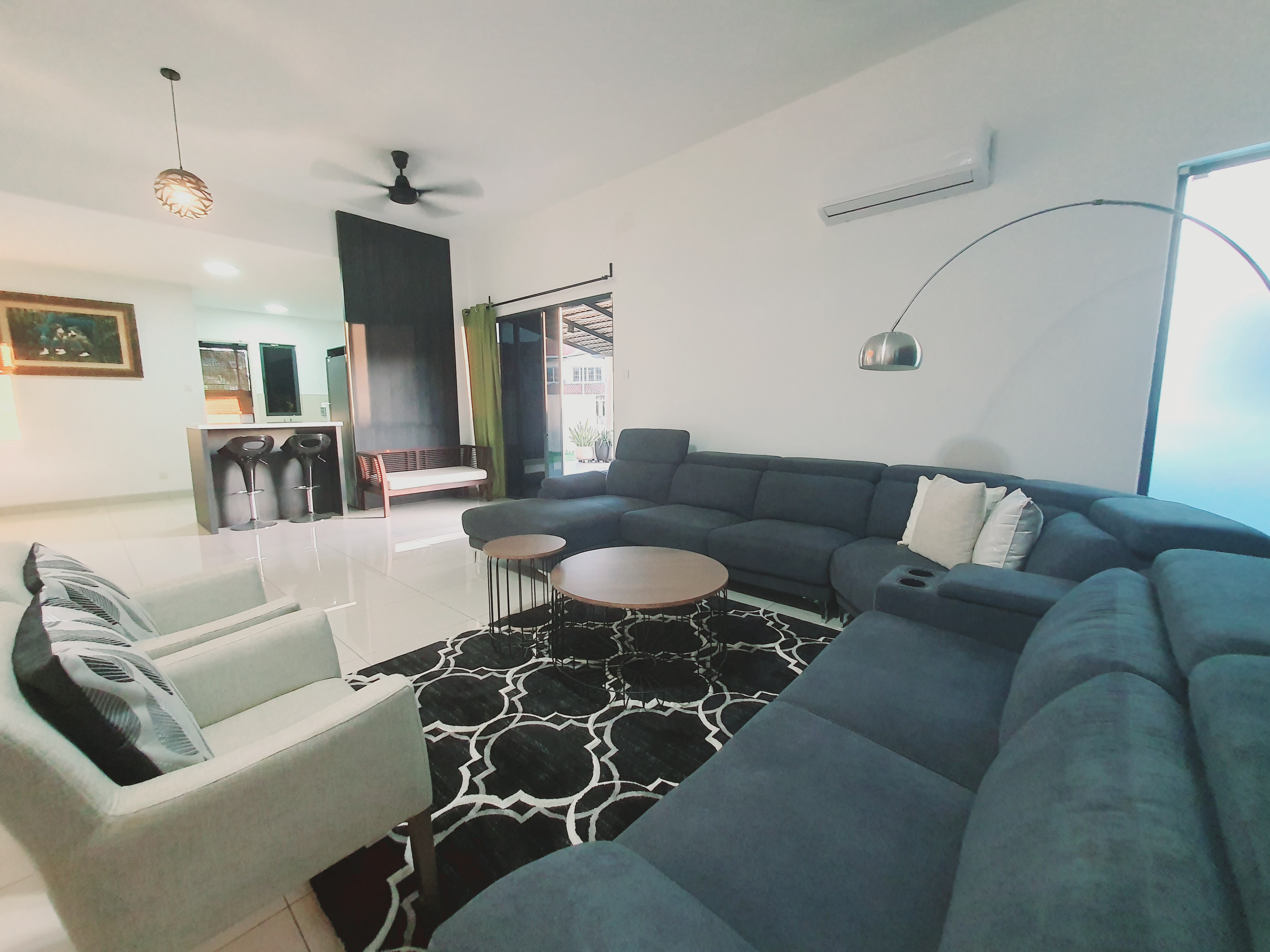 Super Nice Comfort Freehold 2 Sty Corner Lot Semi D Paya Emas Cheng  image