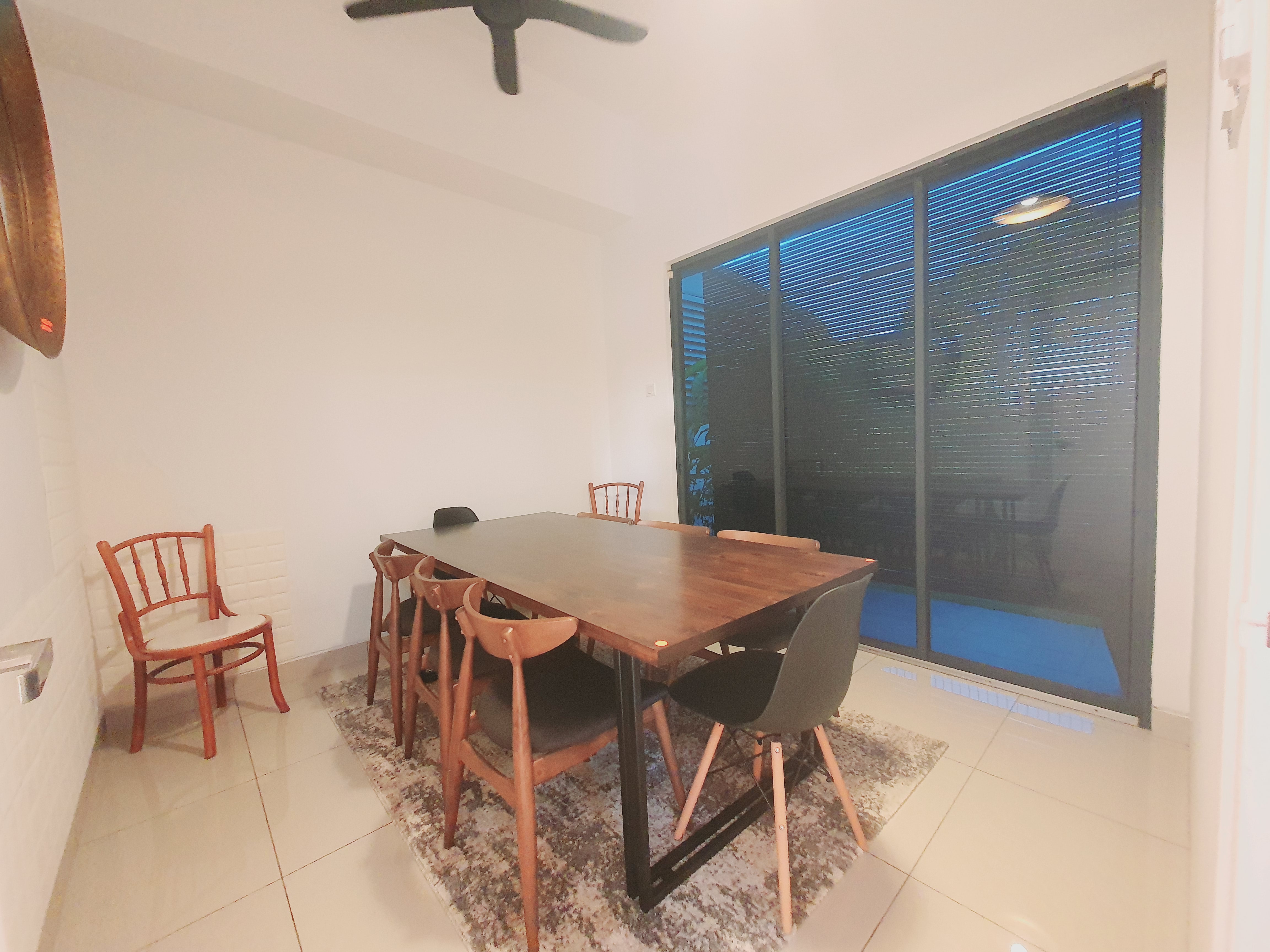 Super Nice Comfort Freehold 2 Sty Corner Lot Semi D Paya Emas Cheng  image