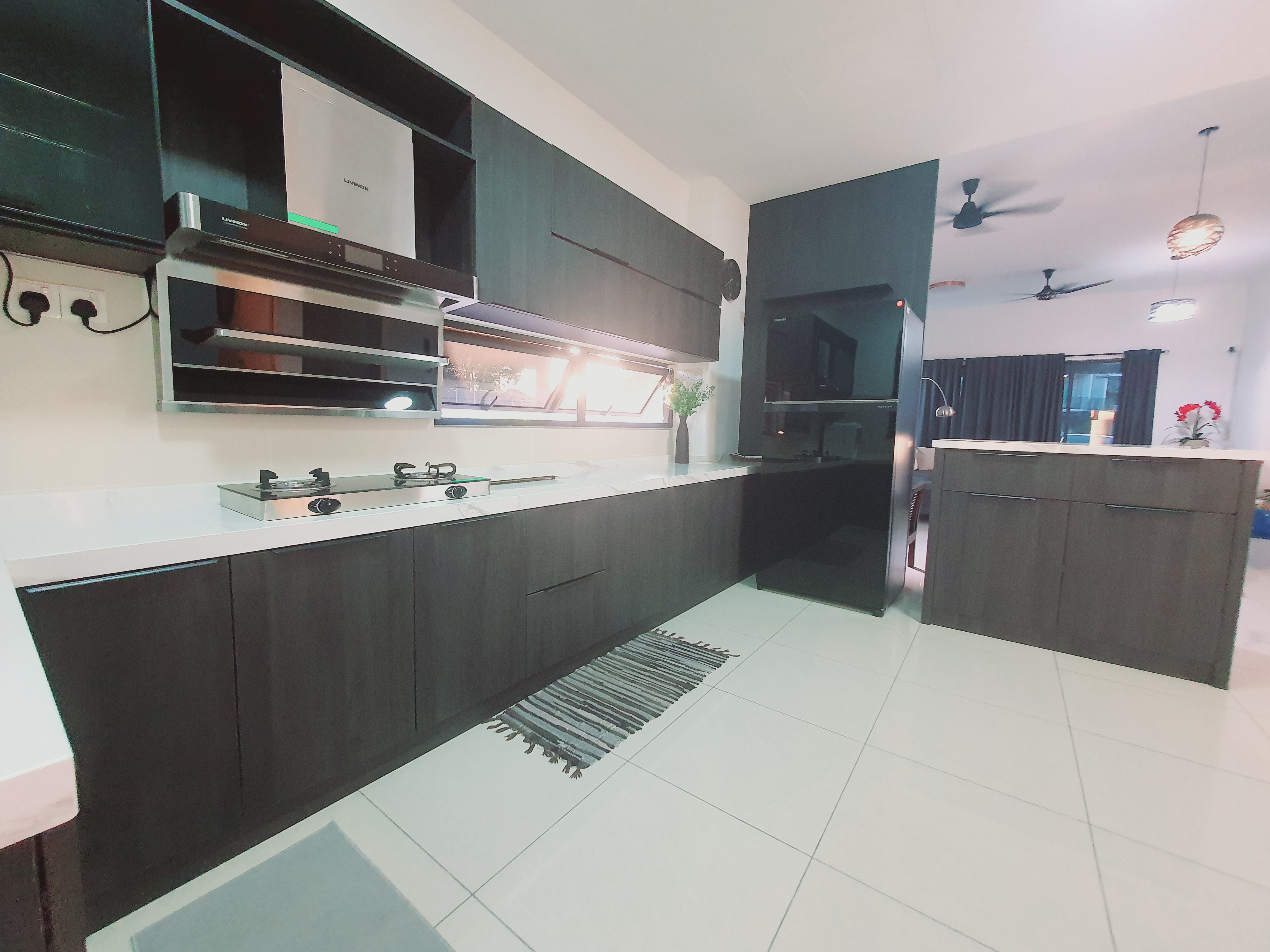 Super Nice Comfort Freehold 2 Sty Corner Lot Semi D Paya Emas Cheng  image