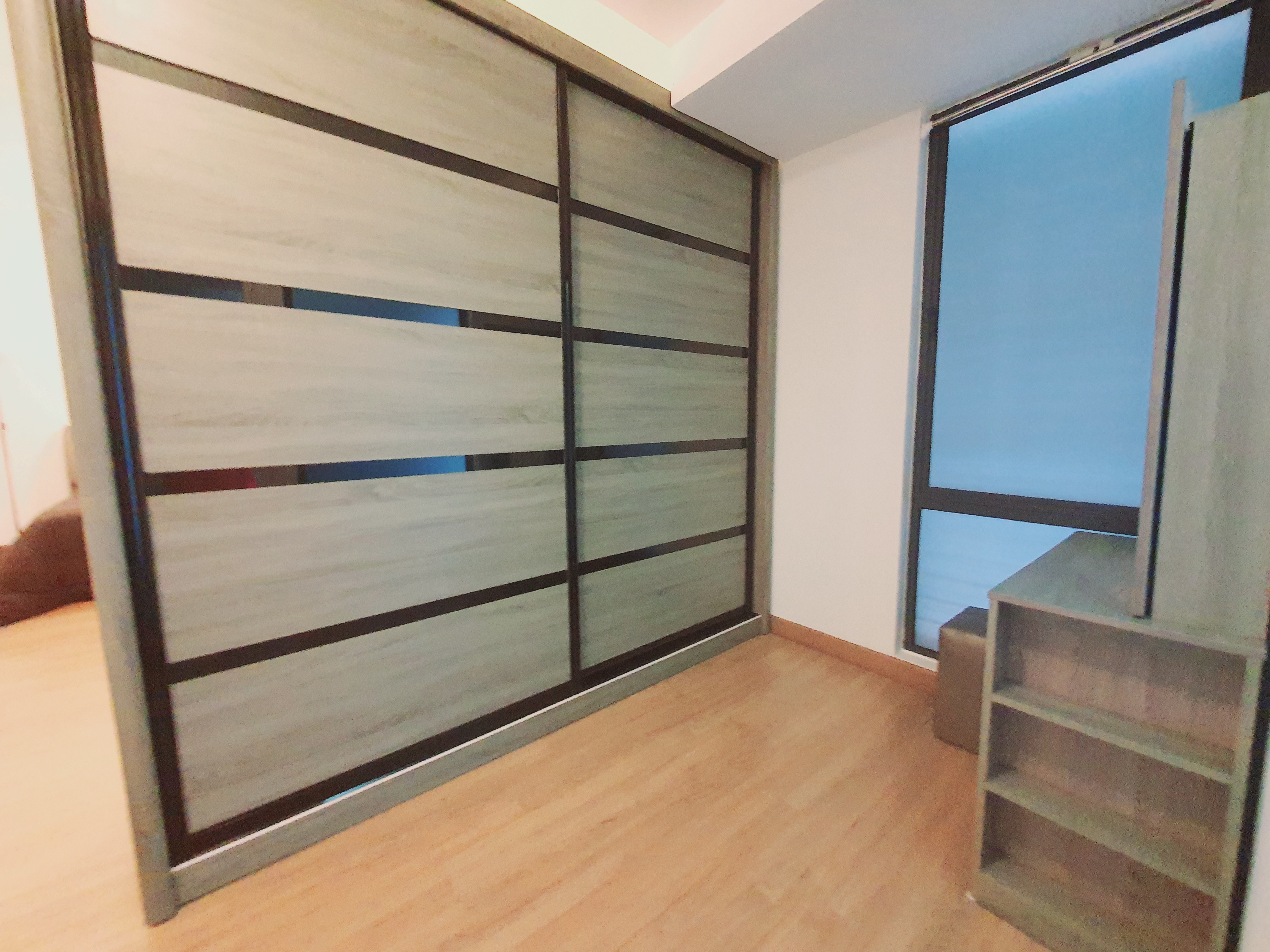 Super Nice Comfort Freehold 2 Sty Corner Lot Semi D Paya Emas Cheng  image