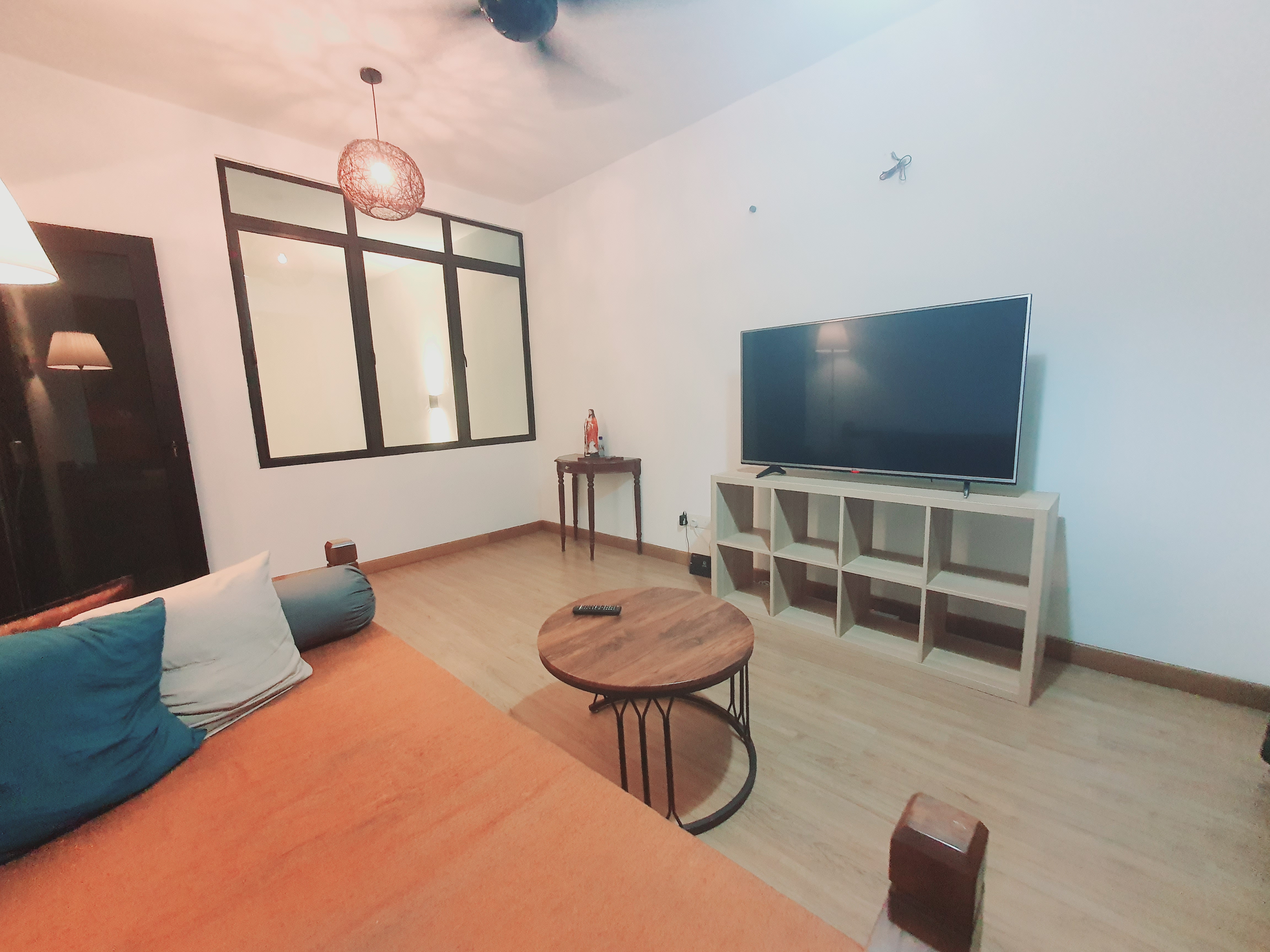 Super Nice Comfort Freehold 2 Sty Corner Lot Semi D Paya Emas Cheng  image