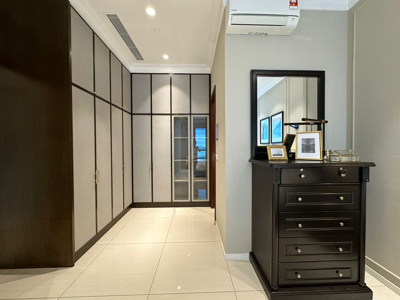 Queens Waterfront 皇后湾 image