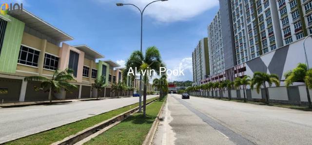 mahkota valley  image