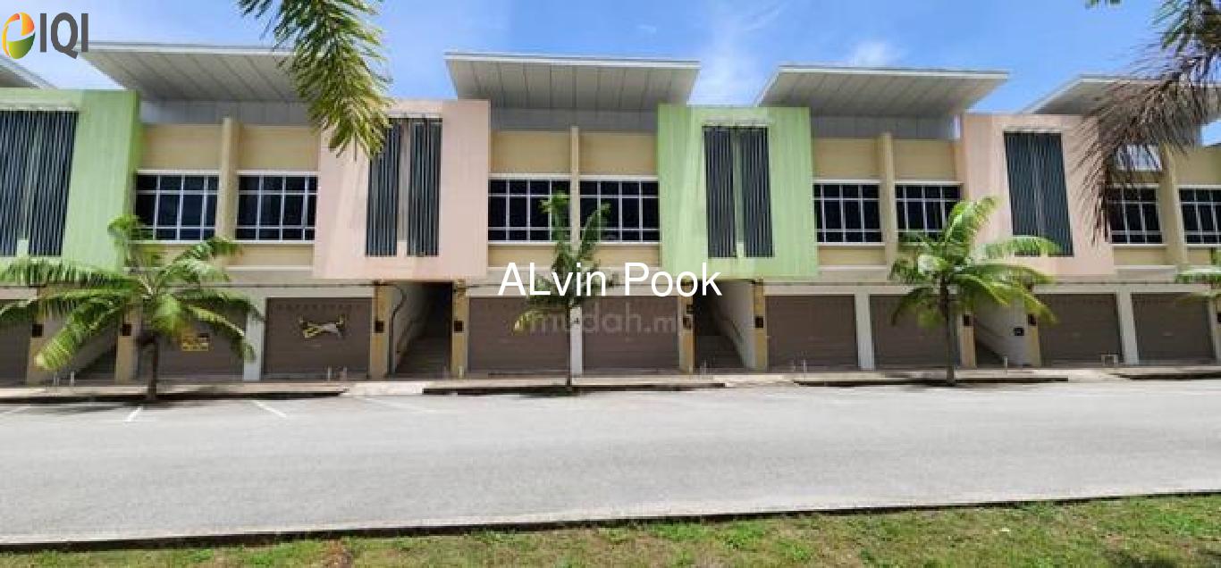 mahkota valley  image