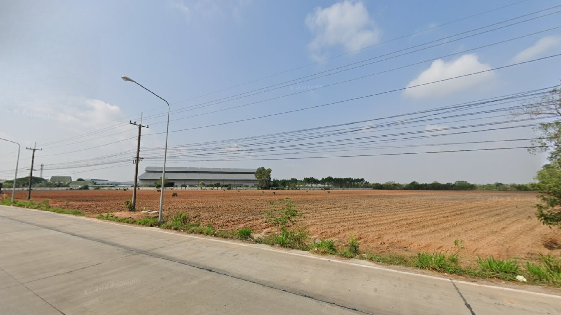 ขายที่ติดถนนใหญ่8 เลนส์  หมายเลข 331  (สัตหีบ-พนมสารคาม) พนัสนิคม ชลบุรี-ปราจีน หน้ากว้างติดถนนถึง 250 เมตร image