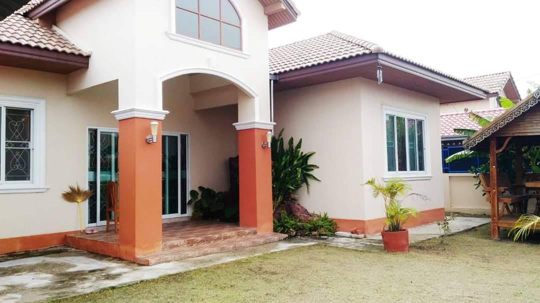 8/2 Single House for Sale in Pruksa Land, Nong Chak, Ban Bueng, Chonburi - Best Price in the Area! image