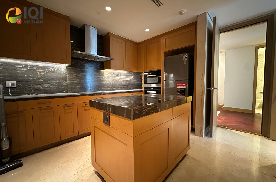 THE ALBALNY THAO DIEN, DISTRIC 2, 3 BEDROOMS, FULL FURNISHED image