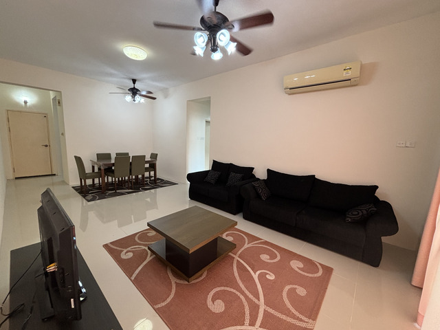 3 bedrooms high floor unit at SkyVilla for sale image