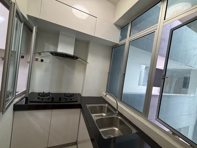 3 bedrooms high floor unit at SkyVilla for sale image
