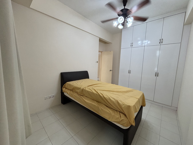 3 bedrooms high floor unit at SkyVilla for sale image