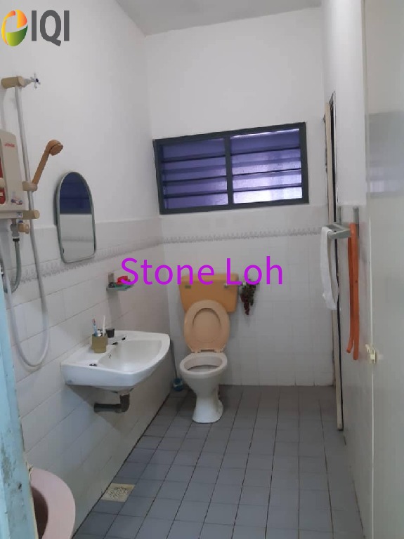 Jalan Kuala Kangsar Taman Che Wan Double Storey House For Sales image