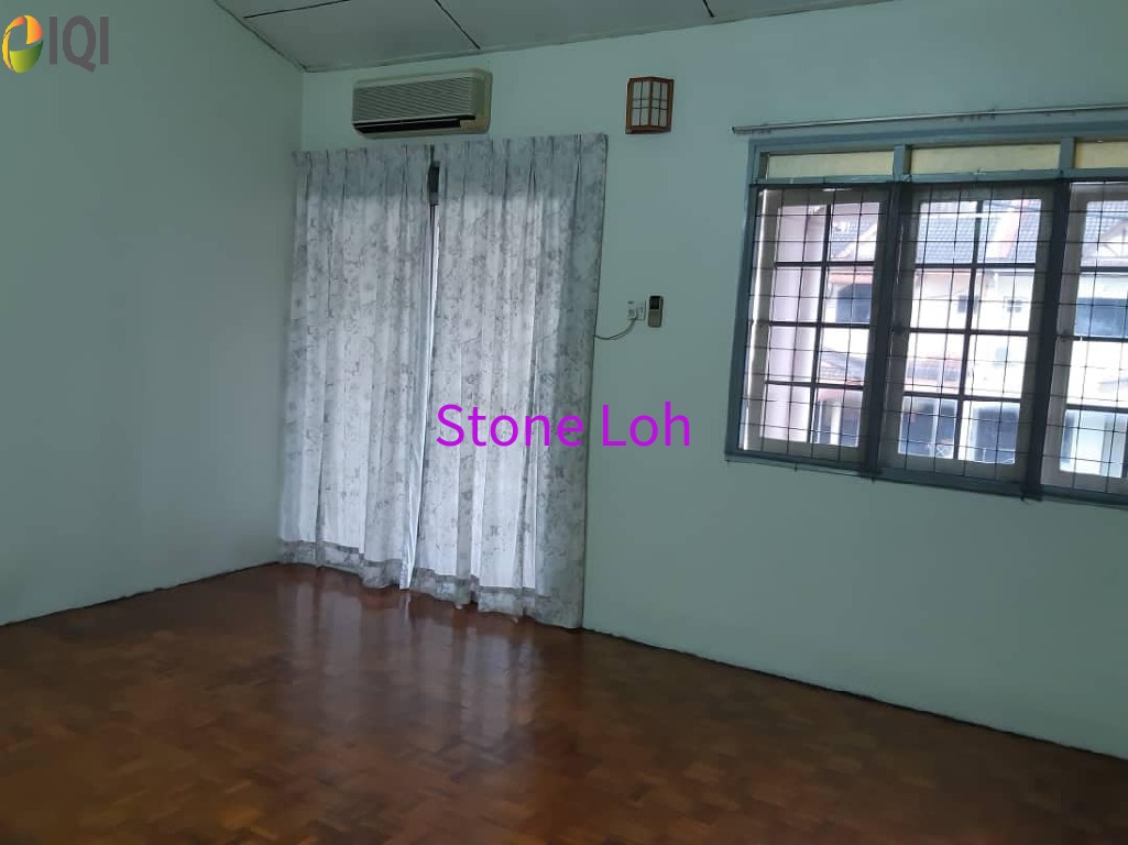 Jalan Kuala Kangsar Taman Che Wan Double Storey House For Sales image