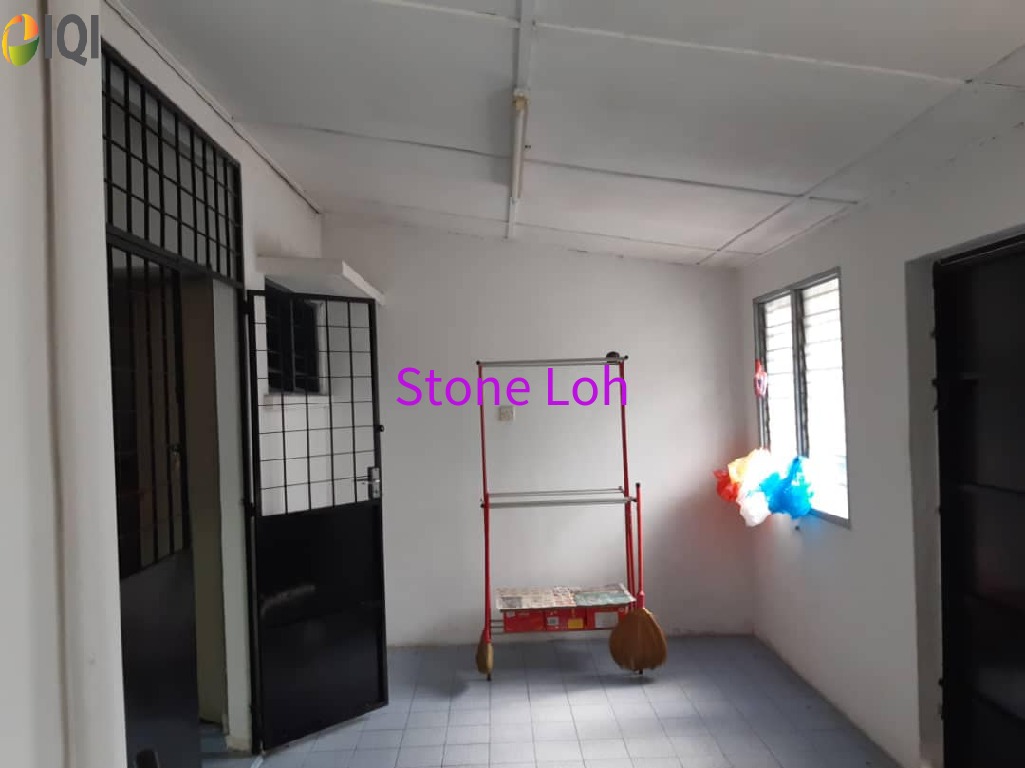 Jalan Kuala Kangsar Taman Che Wan Double Storey House For Sales image