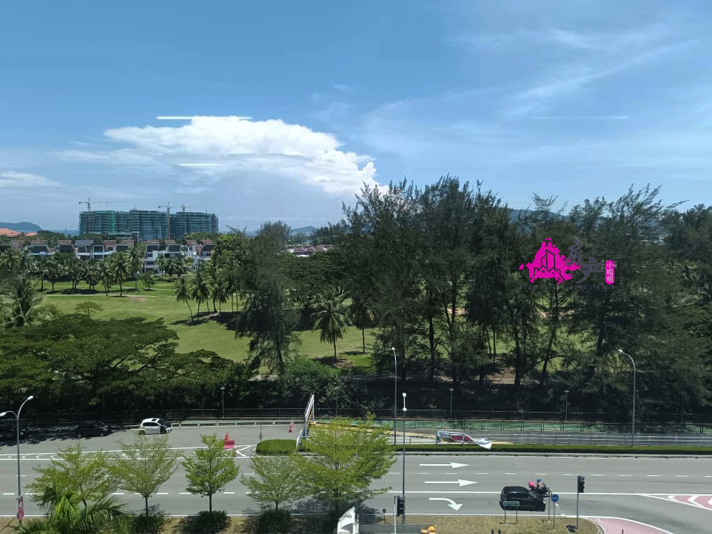 Corner 8 Storeys KK Times Square Imago Shopping Mall One and Only Seaview golf View facing Imago  image