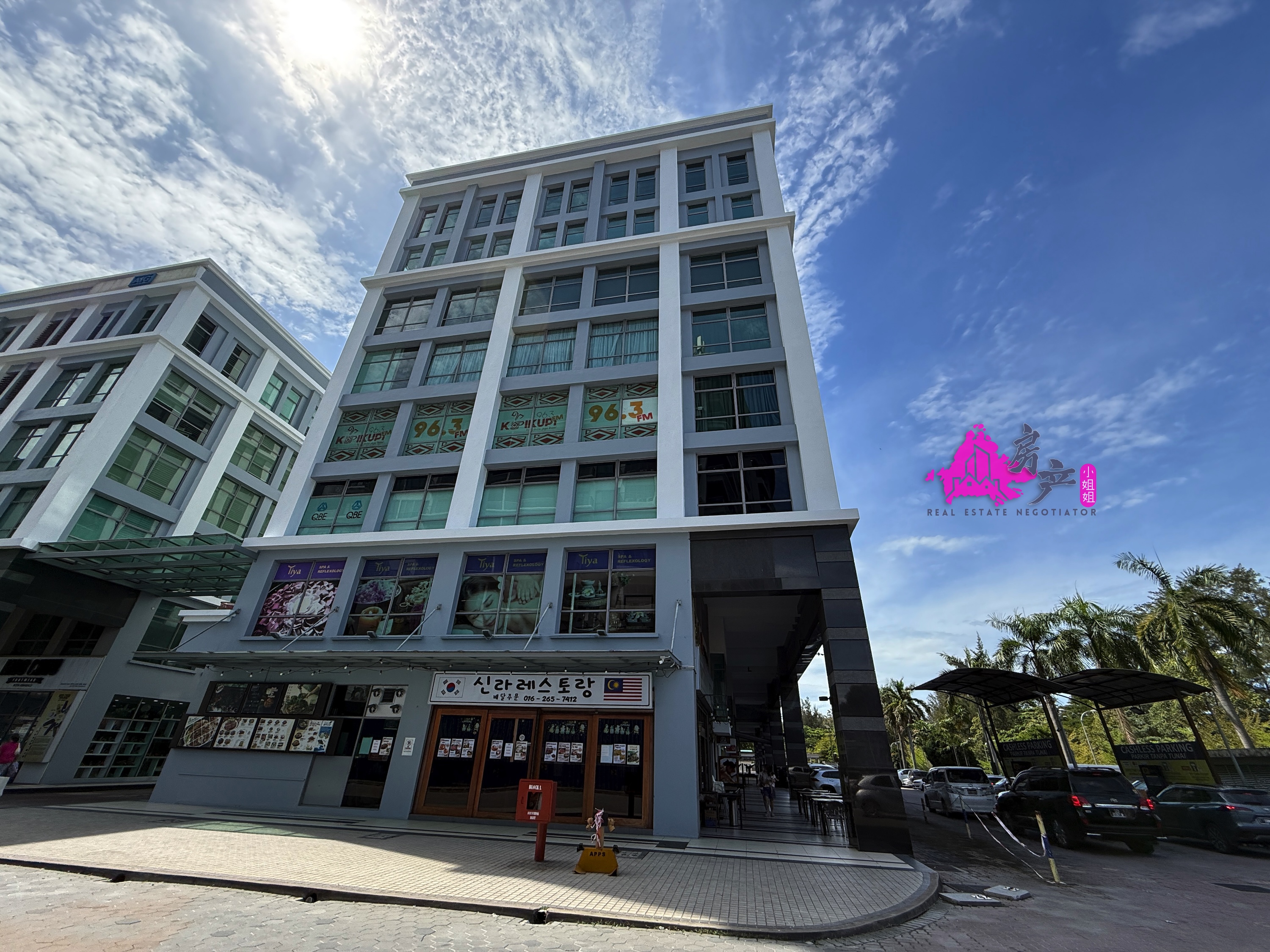 Corner 8 Storeys KK Times Square Imago Shopping Mall One and Only Seaview golf View facing Imago  image