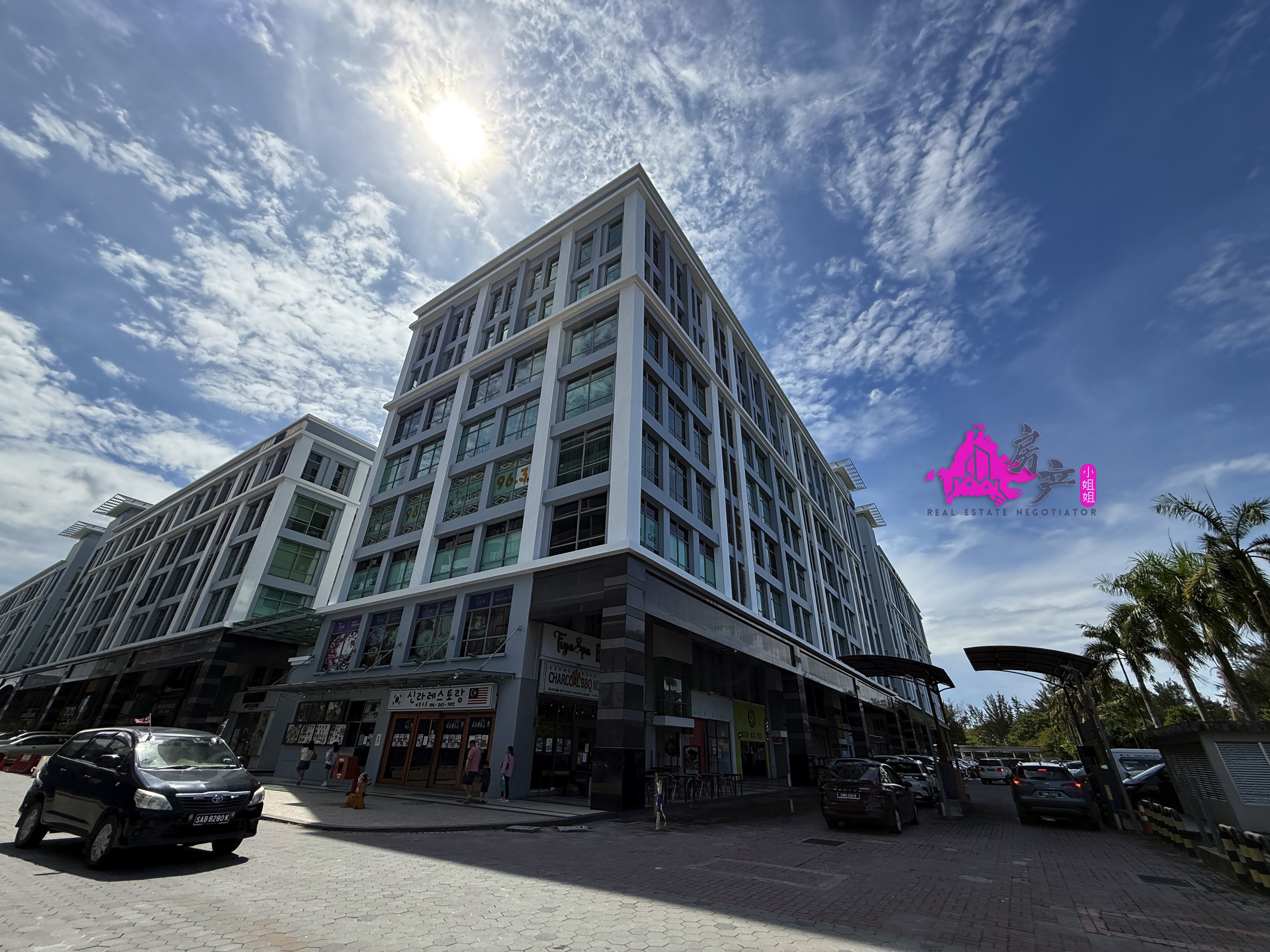 Corner 8 Storeys KK Times Square Imago Shopping Mall One and Only Seaview golf View facing Imago  image